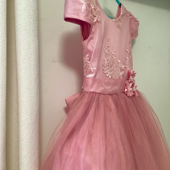 New Beautiful formal pink dress - Picture 3 of 9